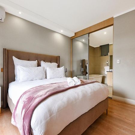 Hydro Park Residences In Sandton With Generator Йоханнесбург Экстерьер фото