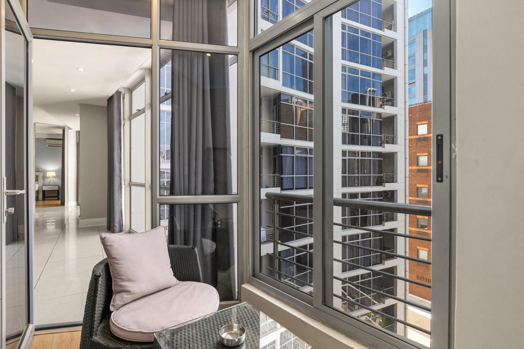 Hydro Park Residences In Sandton With Generator Йоханнесбург Экстерьер фото