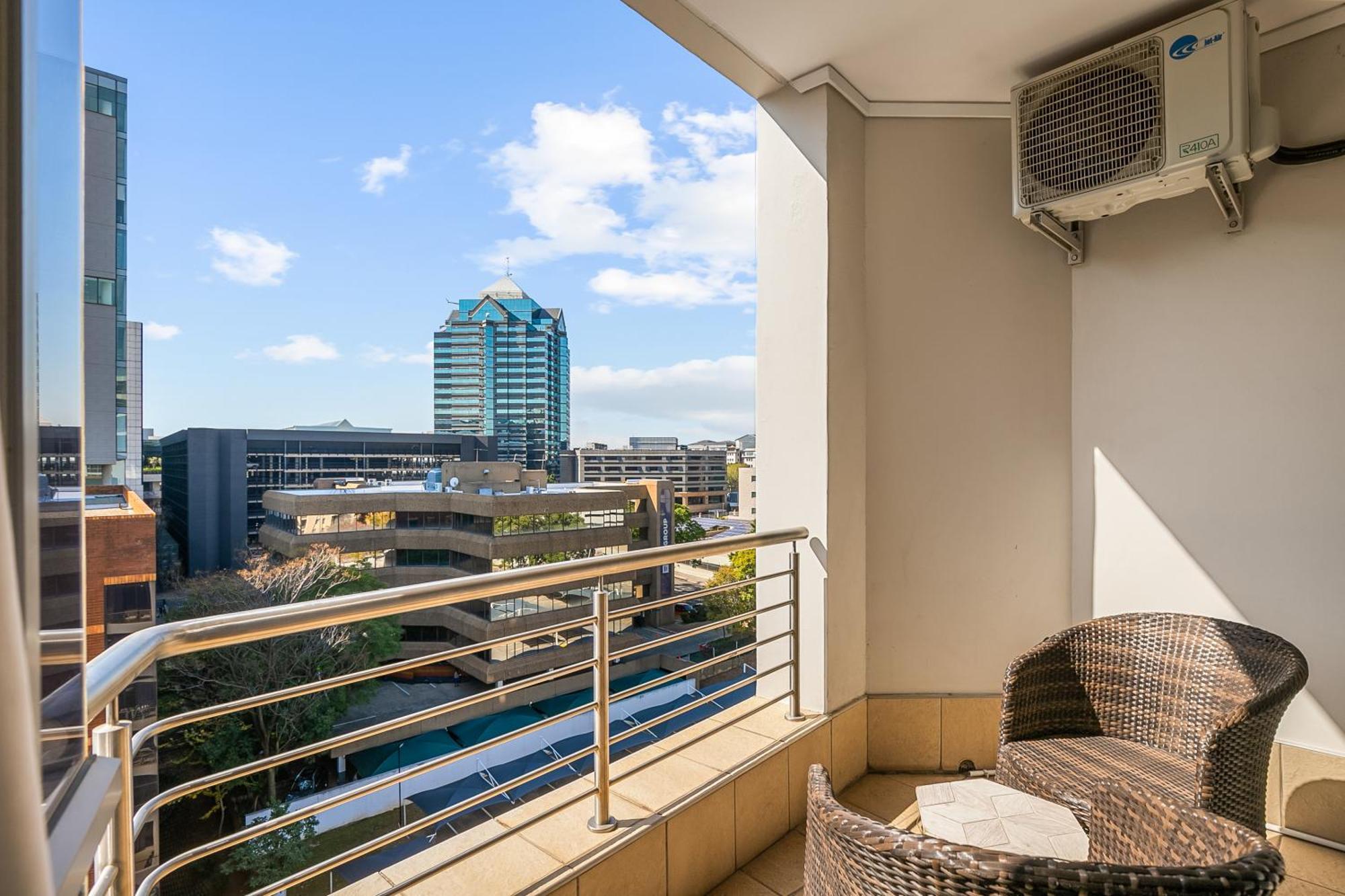 Hydro Park Residences In Sandton With Generator Йоханнесбург Экстерьер фото