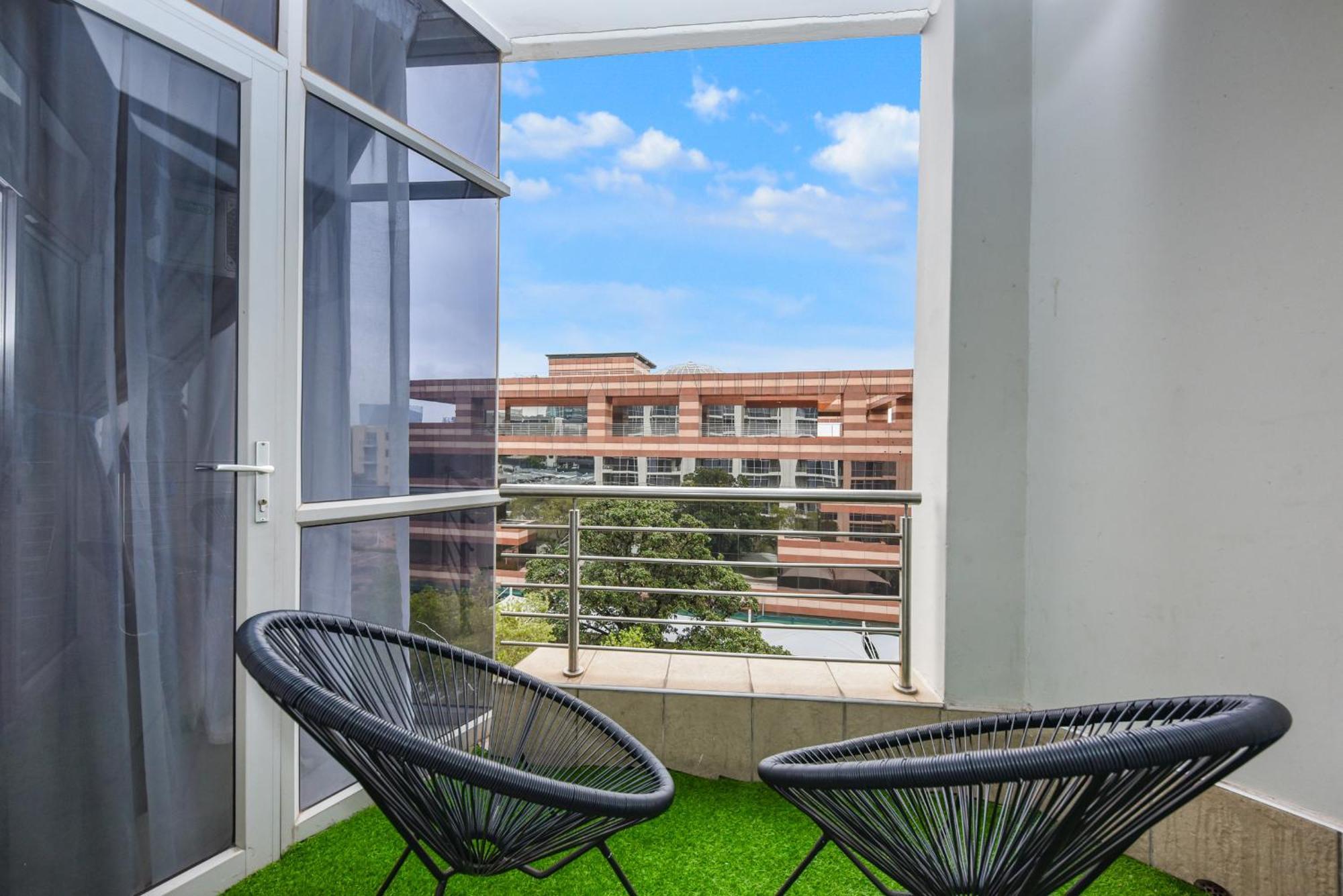 Hydro Park Residences In Sandton With Generator Йоханнесбург Экстерьер фото